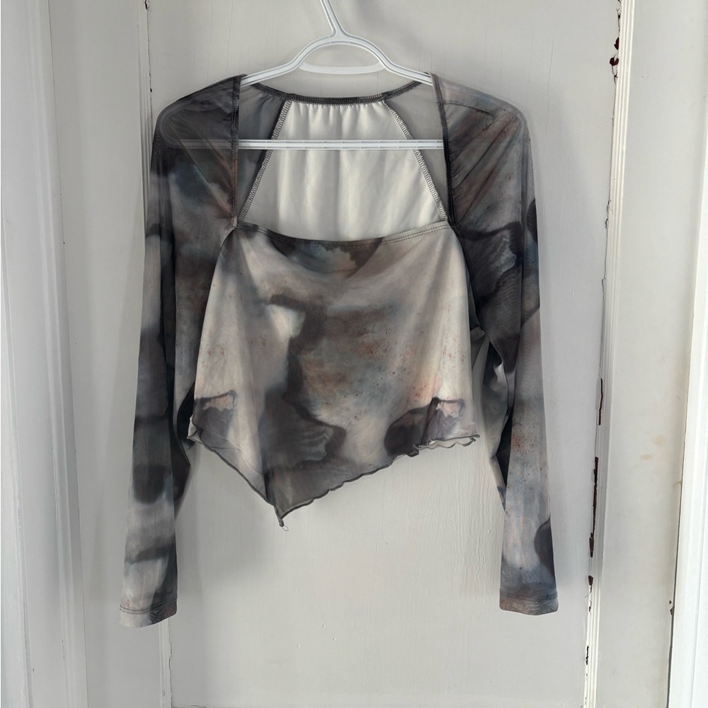 ✨ 3/$30 ✨ SHEIN 0XL Grey Abstract Print Asymmetrical Mesh Long Sleeve Top NWOT - Picture 2 of 5